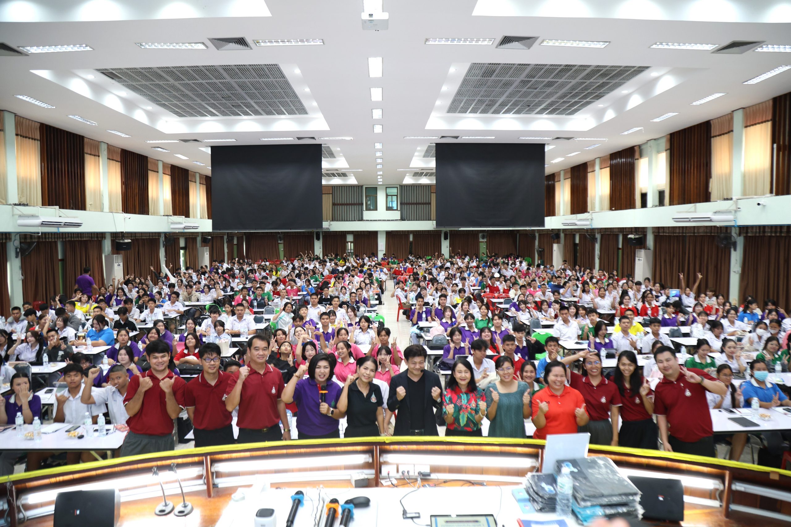 ภาพบรรยากาศกิจกรรมติว A-Level ม.6 ณ โรงเรียนพิบูลวิทยาลัย โดย “พี่เอ๋ พี่ลูกตาล พี่ยู พี่บิ๊ก เดอะเบรน” - 01