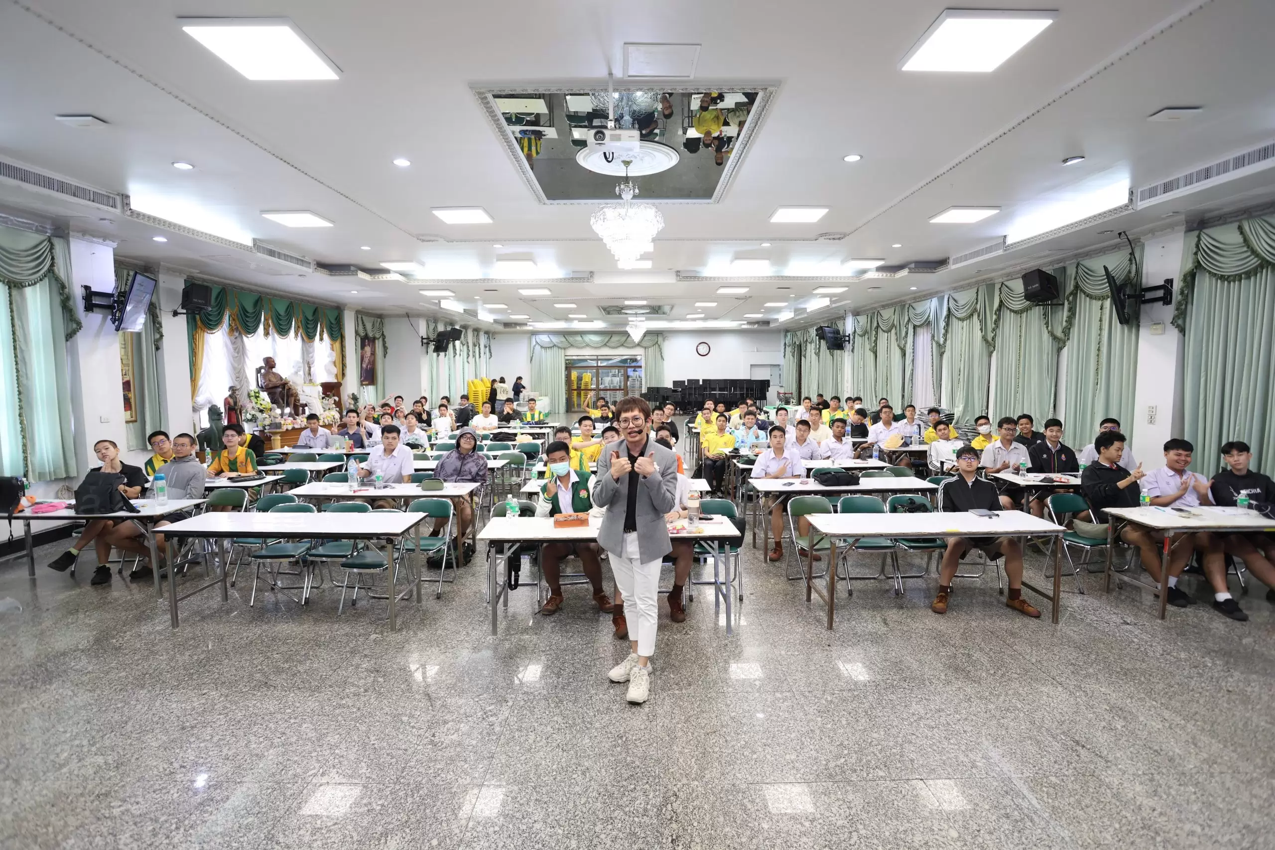 ภาพบรรยากาศกิจกรรมติวภาษาไทย A-Level ม.6 ณ เทพศิรินทร์ โดย “พี่ยู - เดอะเบรน” - 01