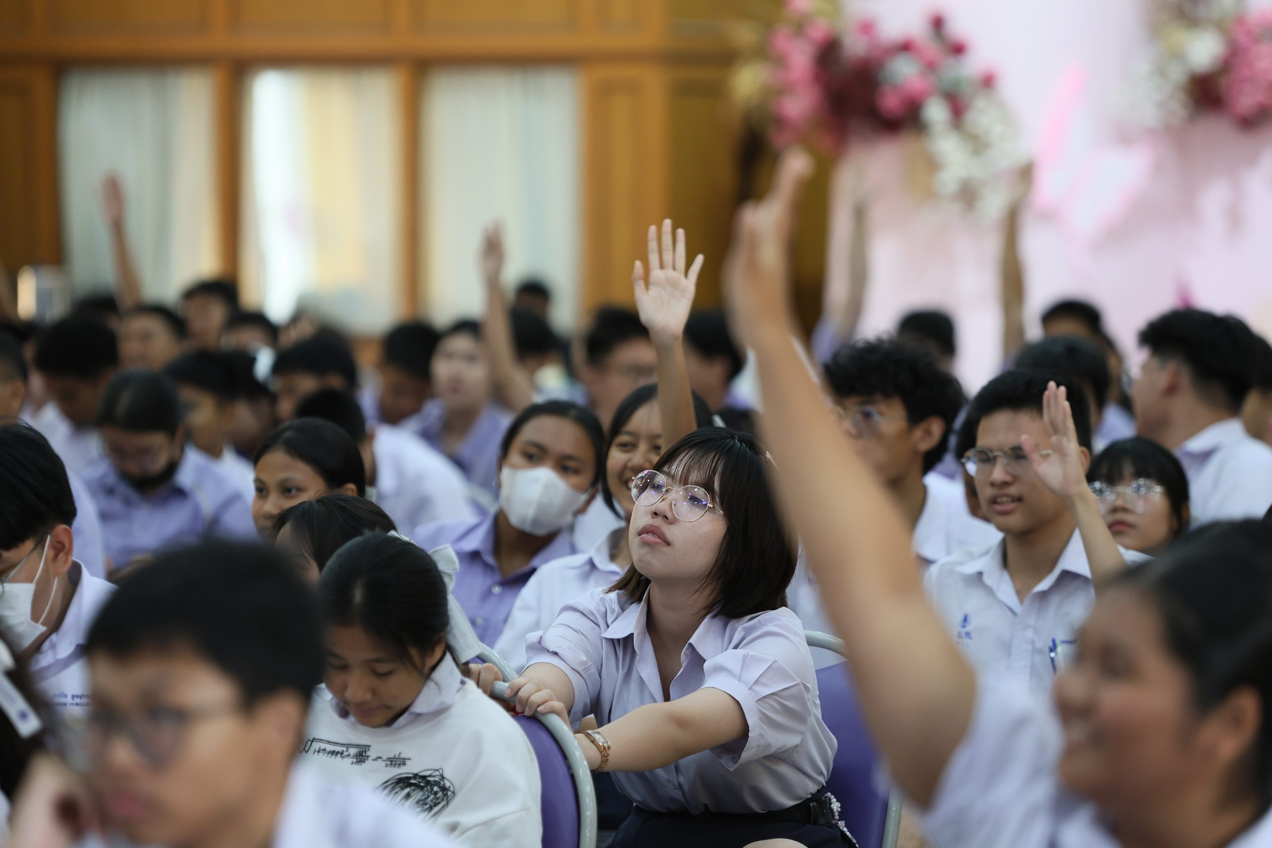 ภาพบรรยากาศกิจกรรมติว Road show TCAS ร่วมกับ BEM ณ โรงเรียนบางบัวทอง โดย “พี่ยู - เดอะเบรน” - 09