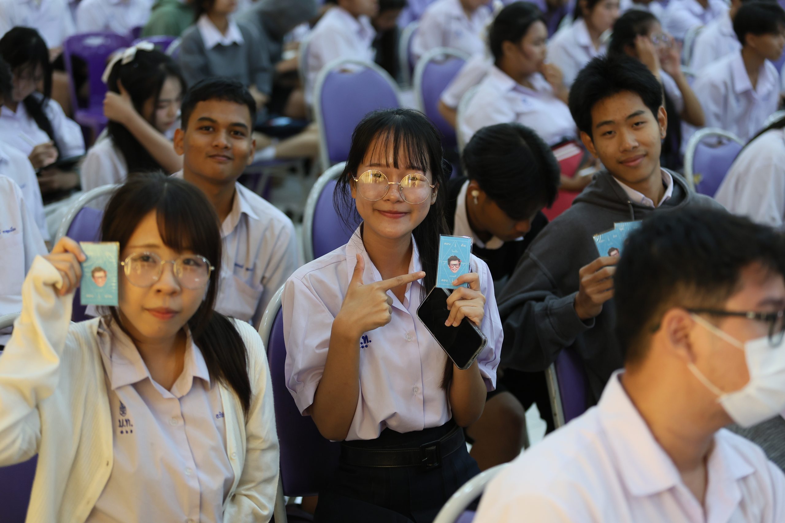 ภาพบรรยากาศกิจกรรมติว Road show TCAS ร่วมกับ BEM ณ โรงเรียนบางบัวทอง โดย “พี่ยู - เดอะเบรน” - 11