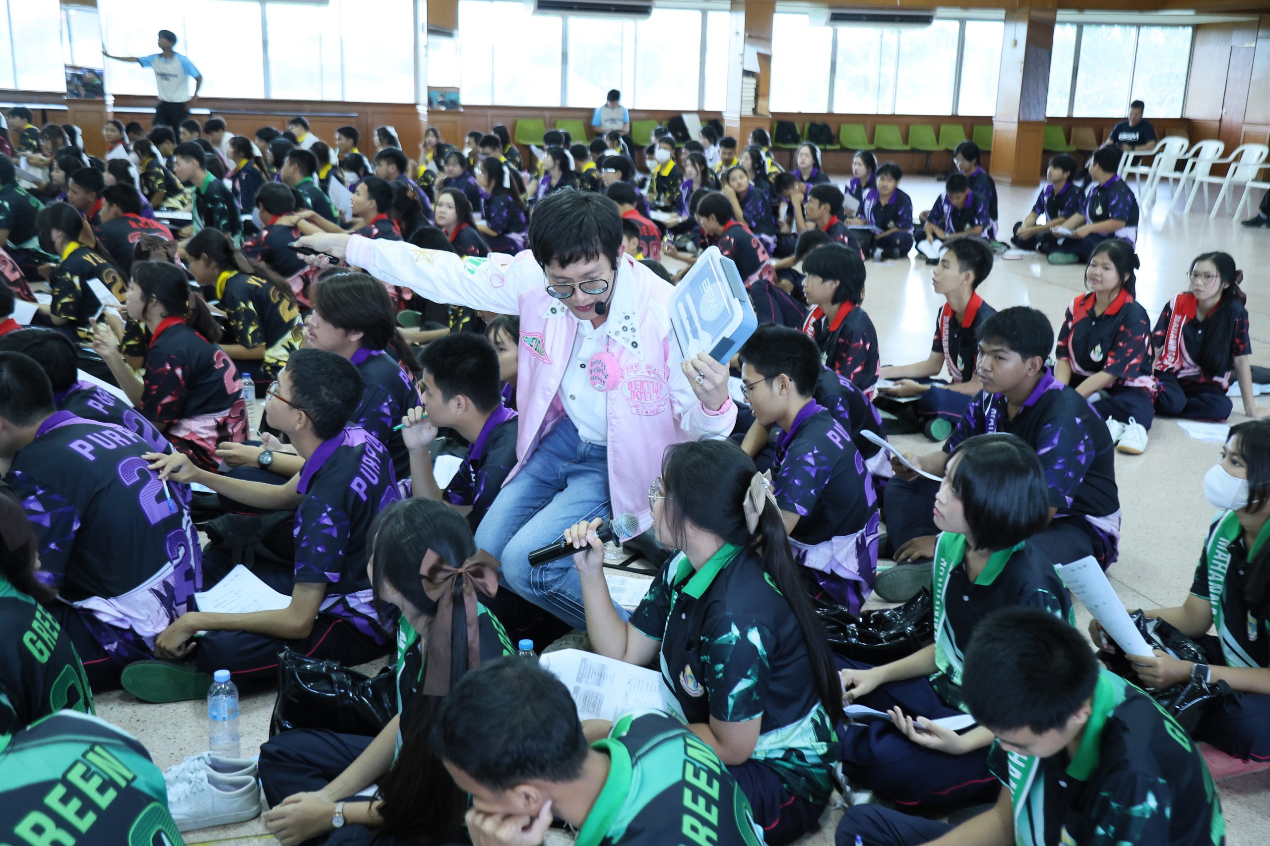 ภาพบรรยากาศกิจกรรมติว Road show TCAS ร่วมกับ BEM ณ โรงเรียนมหรรณพาราม โดย “พี่ยู - เดอะเบรน” - 06
