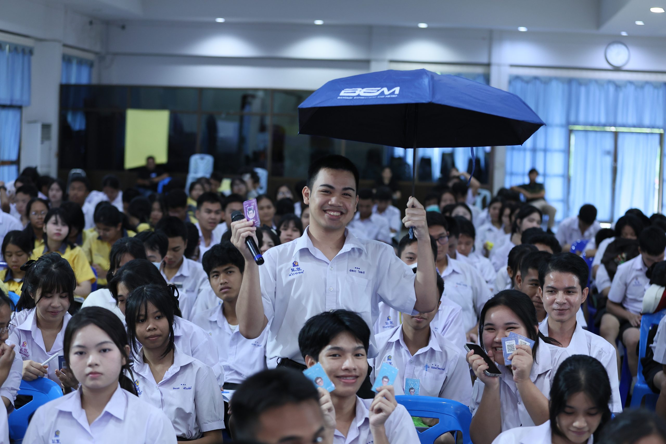 ภาพบรรยากาศกิจกรรมติว Road show TCAS ร่วมกับ BEM ณ โรงเรียนมัธยมวัดหนองแขม โดย “พี่ยู - เดอะเบรน” - 14