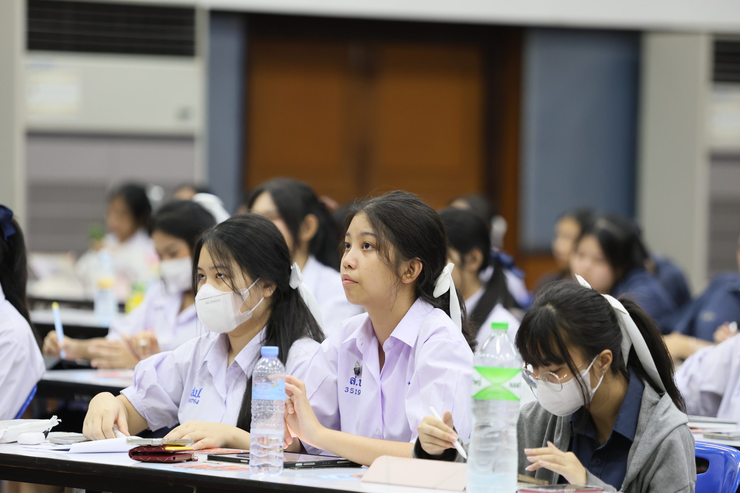 ภาพบรรยากาศกิจกรรมติว Road show TCAS ร่วมกับ BEM ณ โรงเรียนสายปัญญา ในพระบรมราชินูปถัมภ์ โดย “พี่ยู - เดอะเบรน” - 03