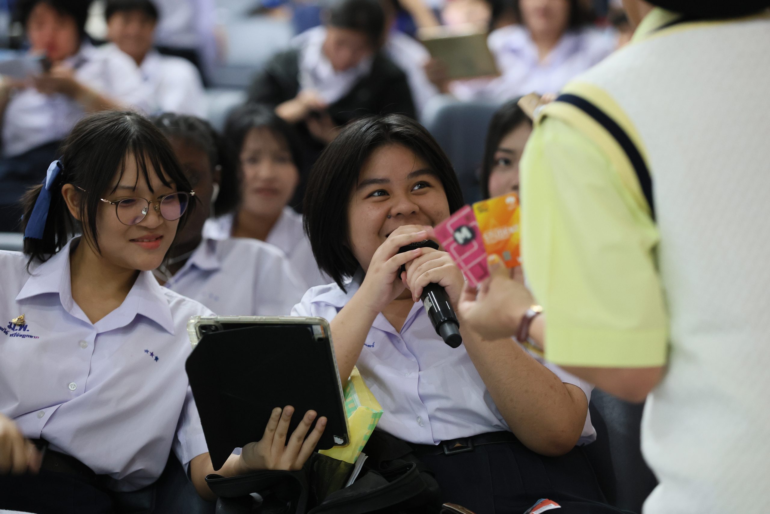 ภาพบรรยากาศกิจกรรมติว Road show TCAS ร่วมกับ BEM ณ โรงเรียนสายปัญญา ในพระบรมราชินูปถัมภ์ โดย “พี่ยู - เดอะเบรน” - 09
