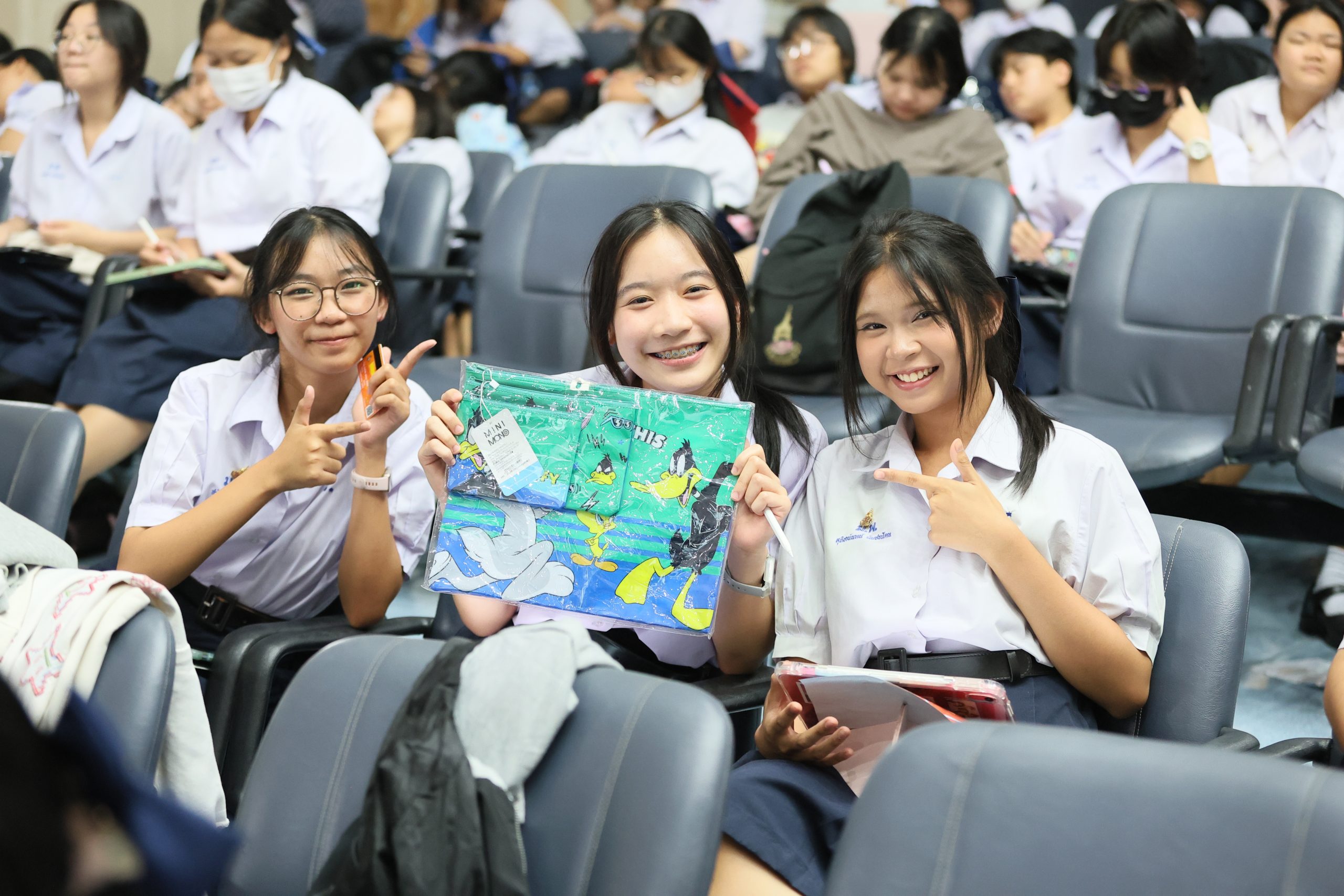 ภาพบรรยากาศกิจกรรมติว Road show TCAS ร่วมกับ BEM ณ โรงเรียนสายปัญญา ในพระบรมราชินูปถัมภ์ โดย “พี่ยู - เดอะเบรน” - 13