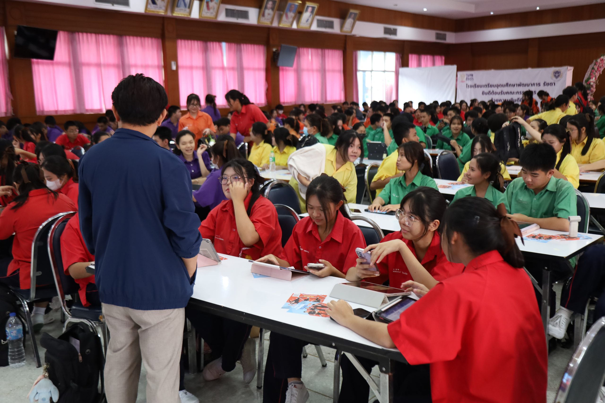 ภาพบรรยากาศกิจกรรมติว Road show TCAS ร่วมกับ BEM ณ โรงเรียนเตรียมอุดมศึกษาพัฒนาการ รัชดา โดย “พี่เอ๋ - เดอะเบรน” - 02