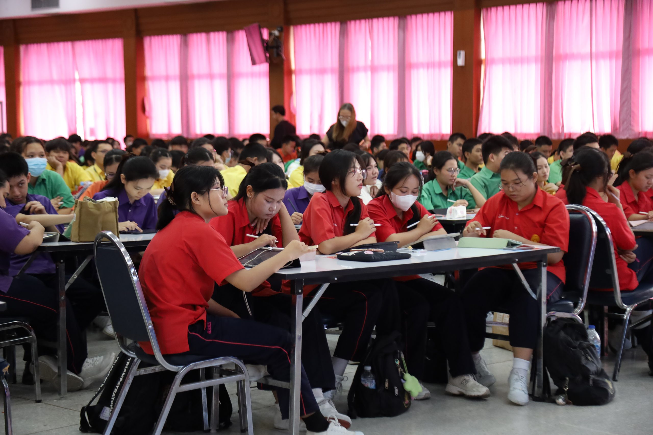ภาพบรรยากาศกิจกรรมติว Road show TCAS ร่วมกับ BEM ณ โรงเรียนเตรียมอุดมศึกษาพัฒนาการ รัชดา โดย “พี่เอ๋ - เดอะเบรน” - 03