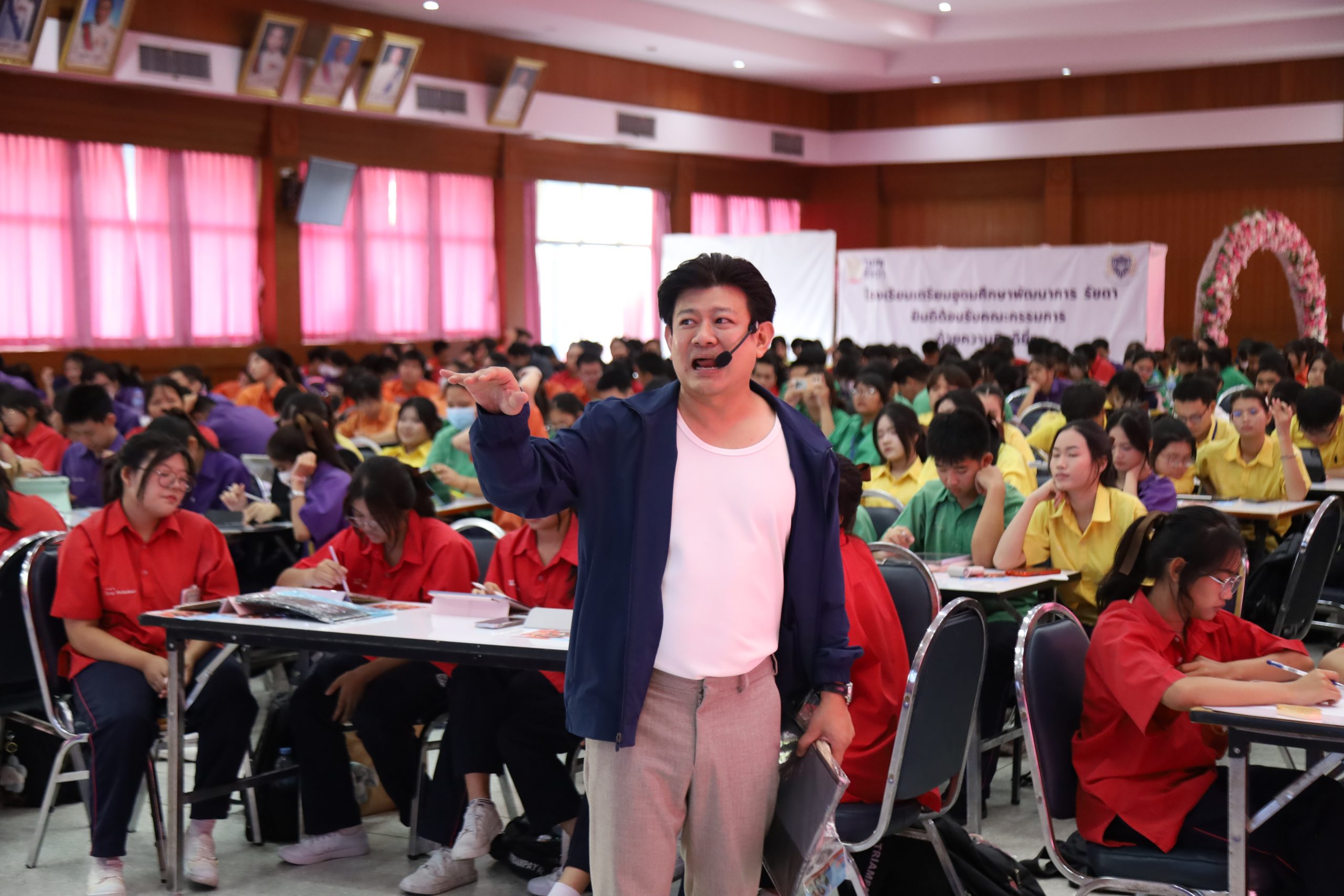ภาพบรรยากาศกิจกรรมติว Road show TCAS ร่วมกับ BEM ณ โรงเรียนเตรียมอุดมศึกษาพัฒนาการ รัชดา โดย “พี่เอ๋ - เดอะเบรน” - 10