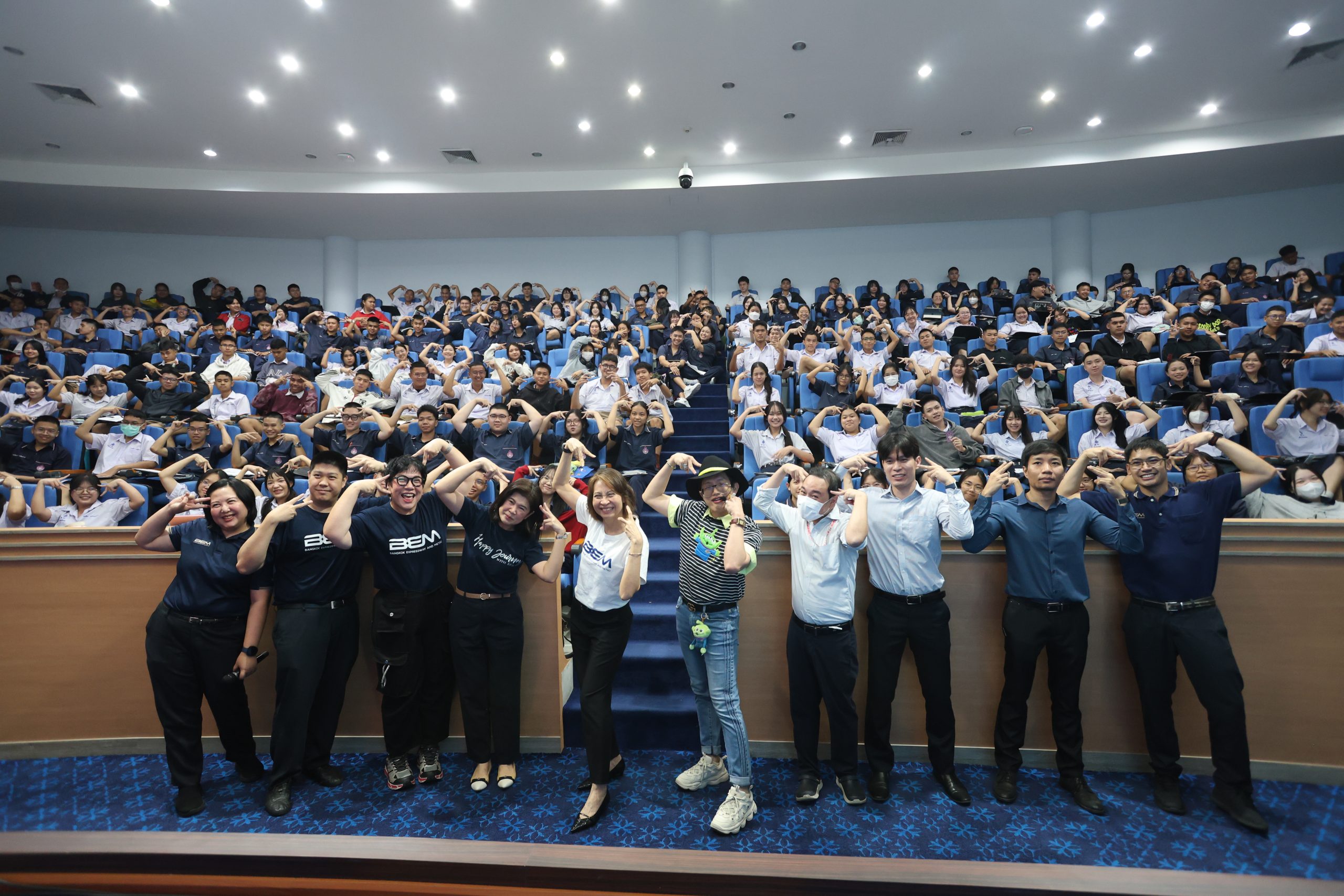 ภาพบรรยากาศกิจกรรมติว Road show TCAS ร่วมกับ BEM ณ โรงเรียนโยธินบูรณะ โดย “พี่ยู - เดอะเบรน” - 01
