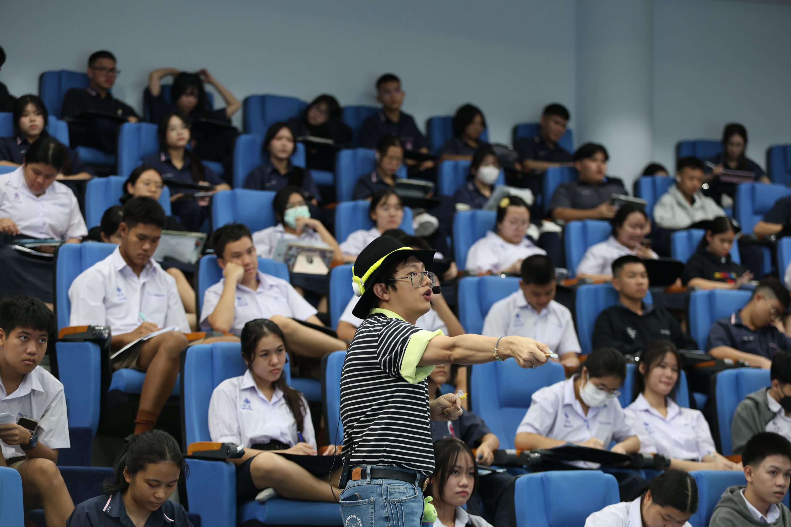 ภาพบรรยากาศกิจกรรมติว Road show TCAS ร่วมกับ BEM ณ โรงเรียนโยธินบูรณะ โดย “พี่ยู - เดอะเบรน” - 05