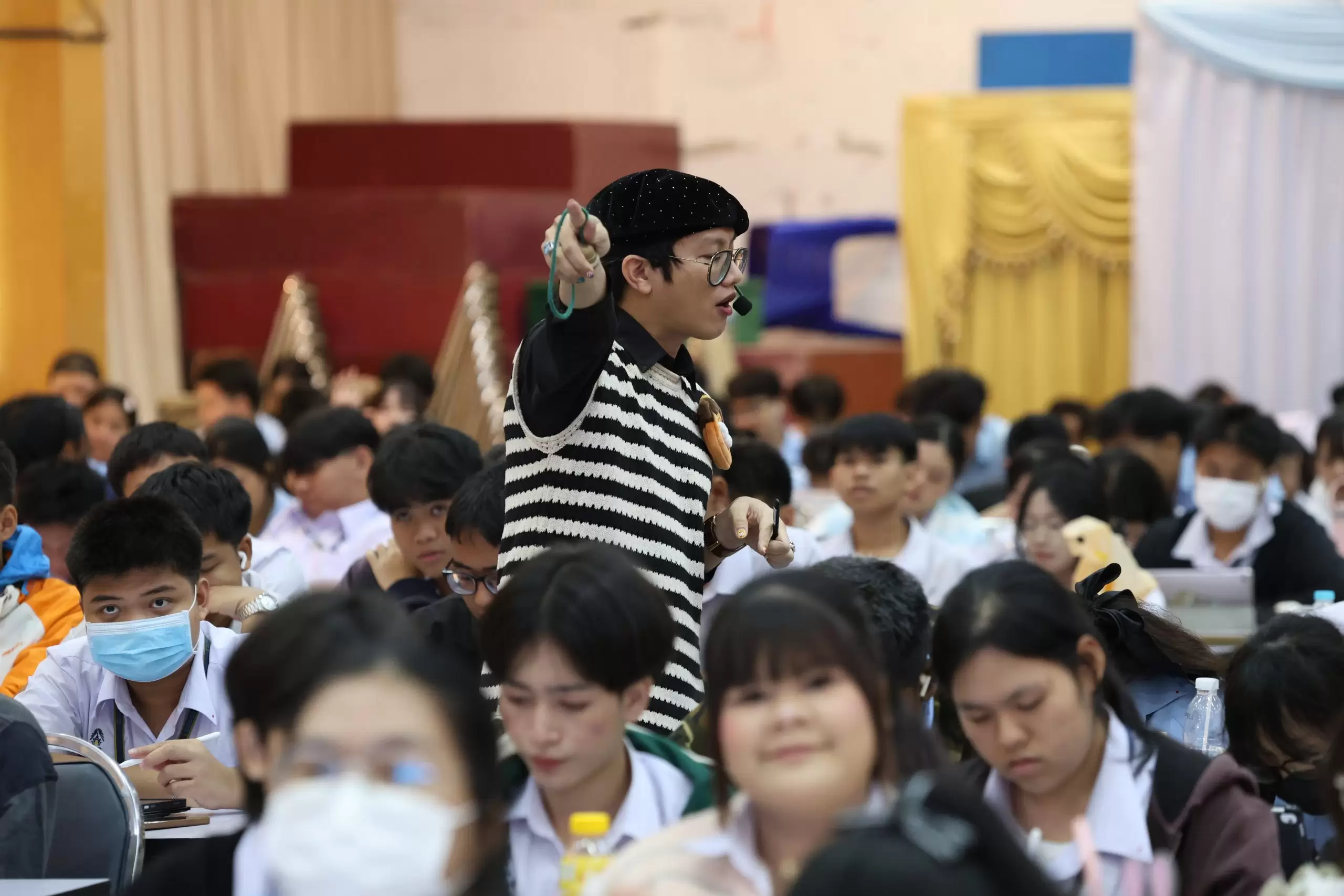 ภาพบรรยากาศกิจกรรมติวTGAT Part2และ3 ณ โรงเรียนวัดราชโอรส โดย “พี่ยู - เดอะเบรน , พี่เอ๋ - เดอะเบรน” - 16