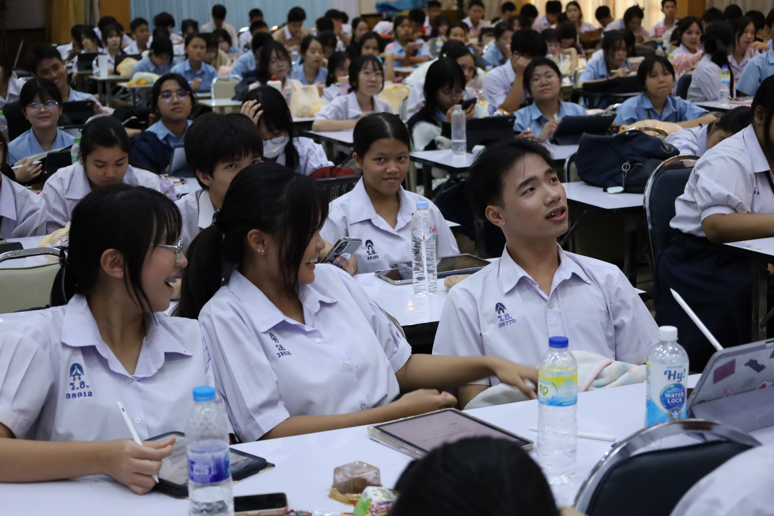 ภาพบรรยากาศกิจกรรมติวTGAT Part2และ3 ณ โรงเรียนวัดราชโอรส โดย “พี่ยู - เดอะเบรน , พี่เอ๋ - เดอะเบรน” - 26
