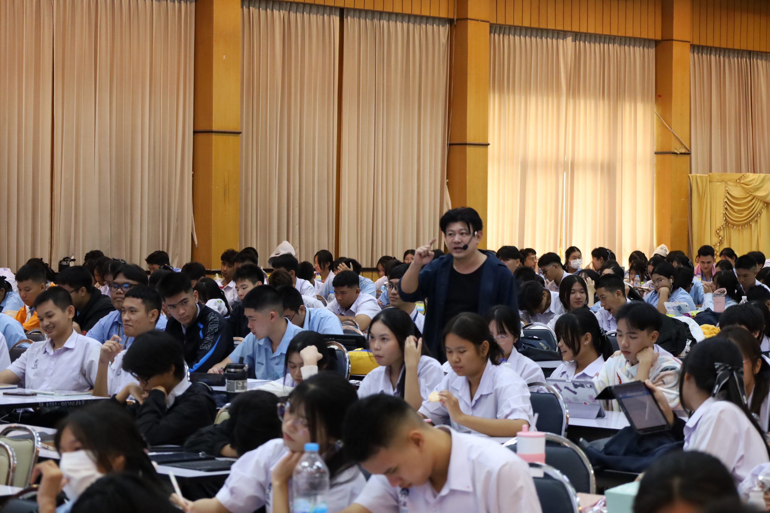 ภาพบรรยากาศกิจกรรมติวTGAT Part2และ3 ณ โรงเรียนวัดราชโอรส โดย “พี่ยู - เดอะเบรน , พี่เอ๋ - เดอะเบรน” - 27