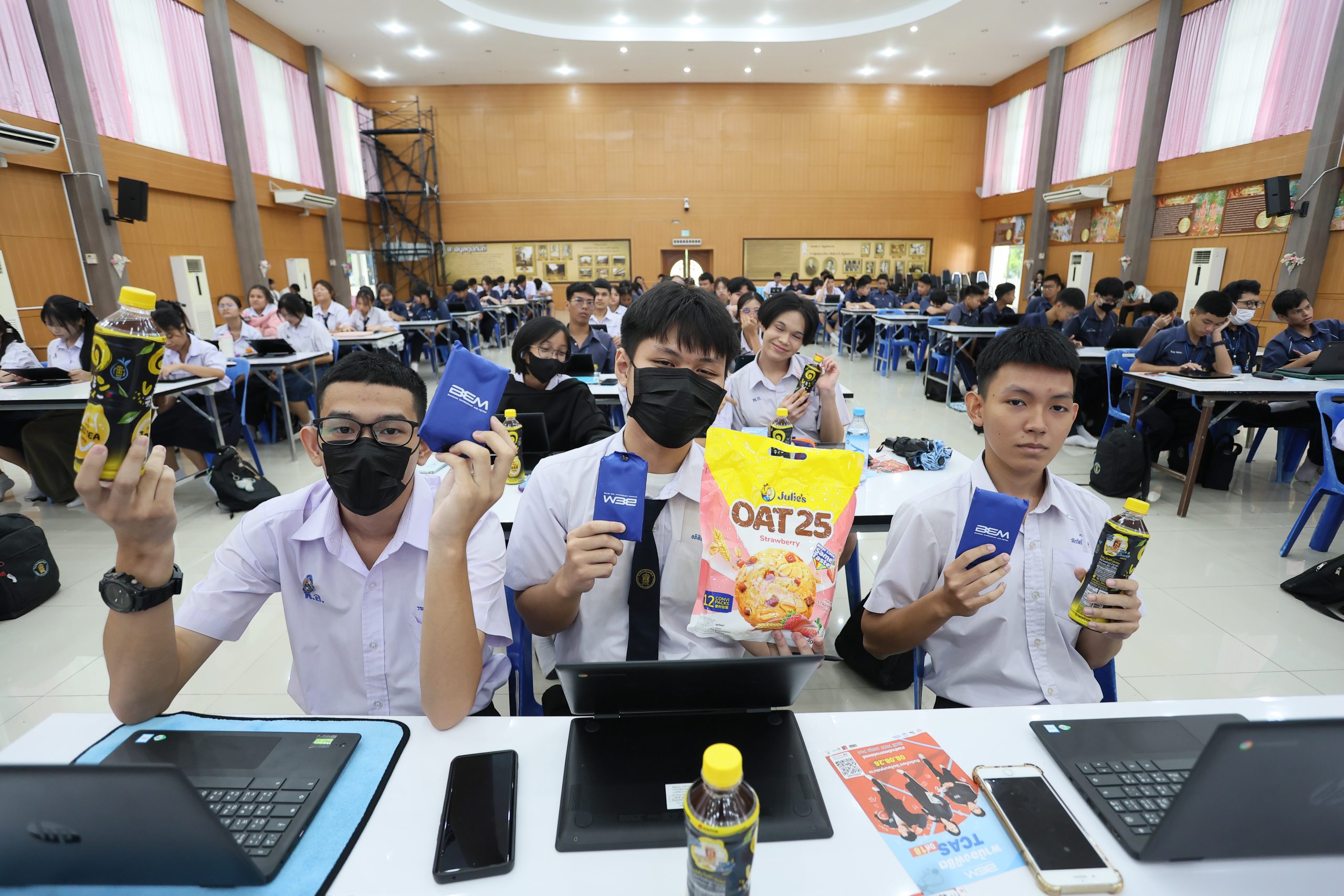 ภาพบรรยากาศกิจกรรมติว Road show TCAS ร่วมกับ BEM ณ โรงเรียนพิบูลอุปถัมภ์ โดย “พี่ยู - เดอะเบรน” - 09