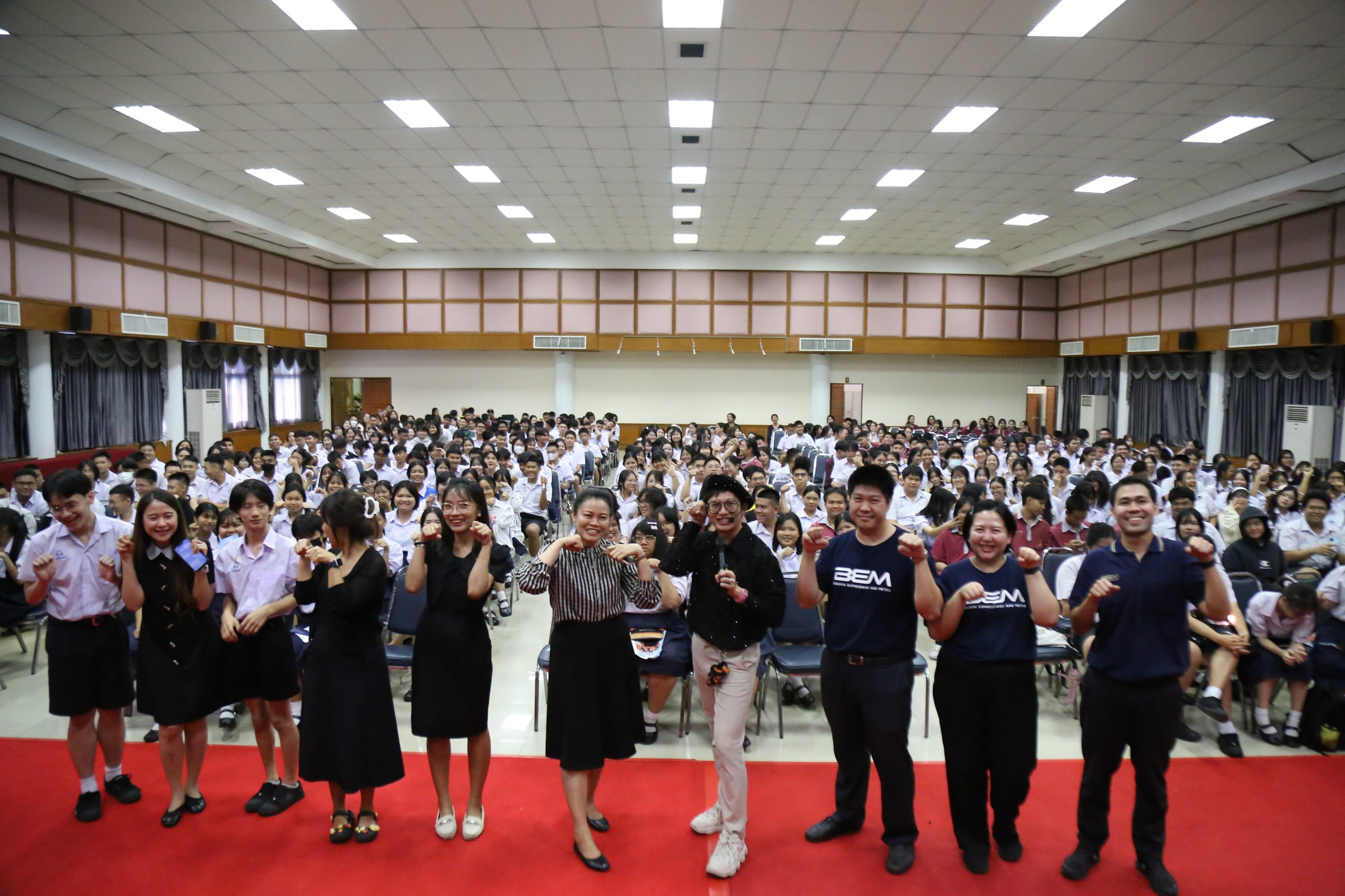 ภาพบรรยากาศกิจกรรมติว Road show TCAS ร่วมกับ BEM ณ โรงเรียนศรีอยุธยา ในพระอุปถัมภ์ฯ โดย “พี่ยู - เดอะเบรน” - 10