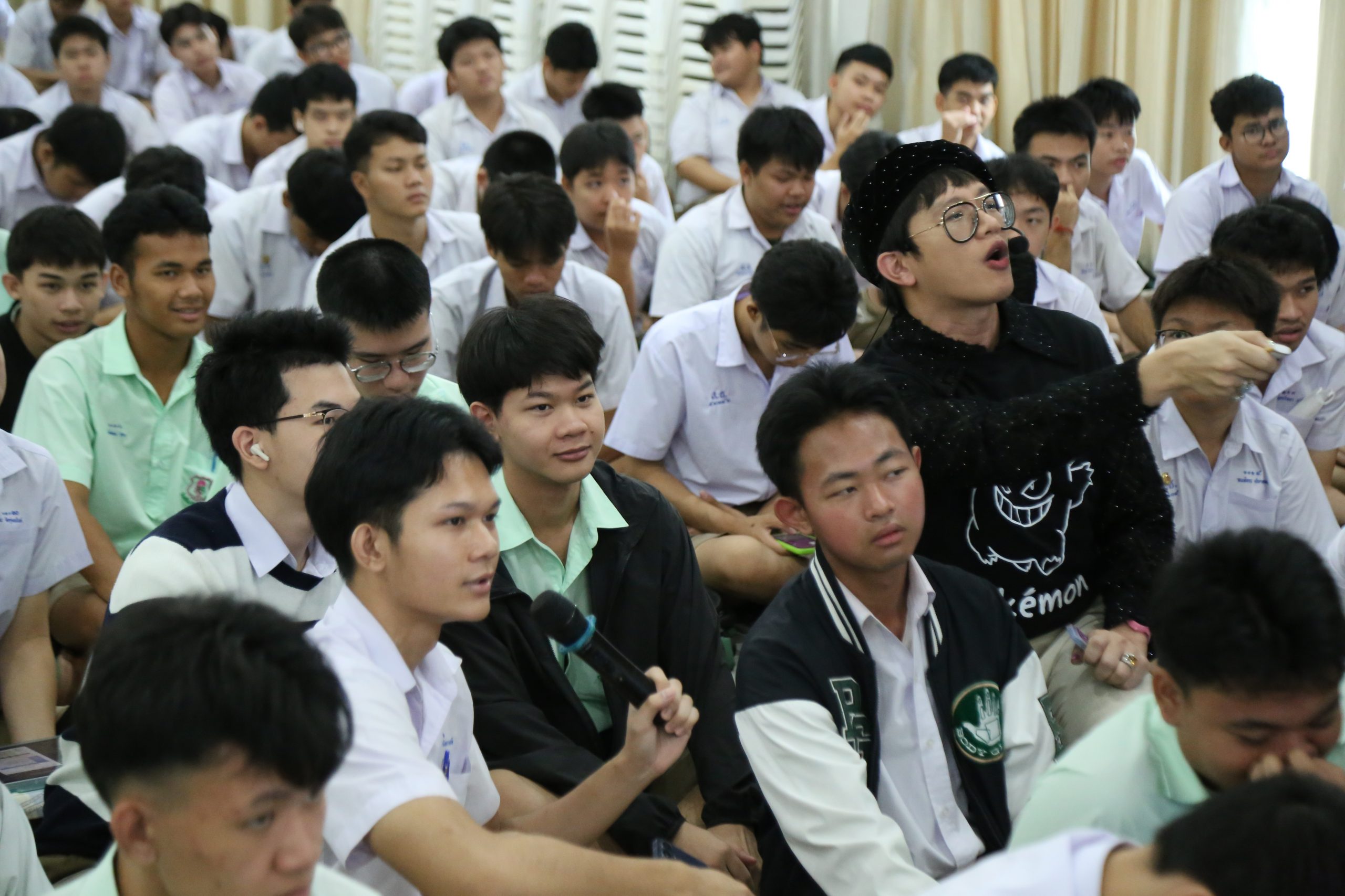 ภาพบรรยากาศกิจกรรมติว Road show TCAS ร่วมกับ BEM ณ โรงเรียนวัดสุทธิวราราม โดย “พี่ยู - เดอะเบรน” - 06