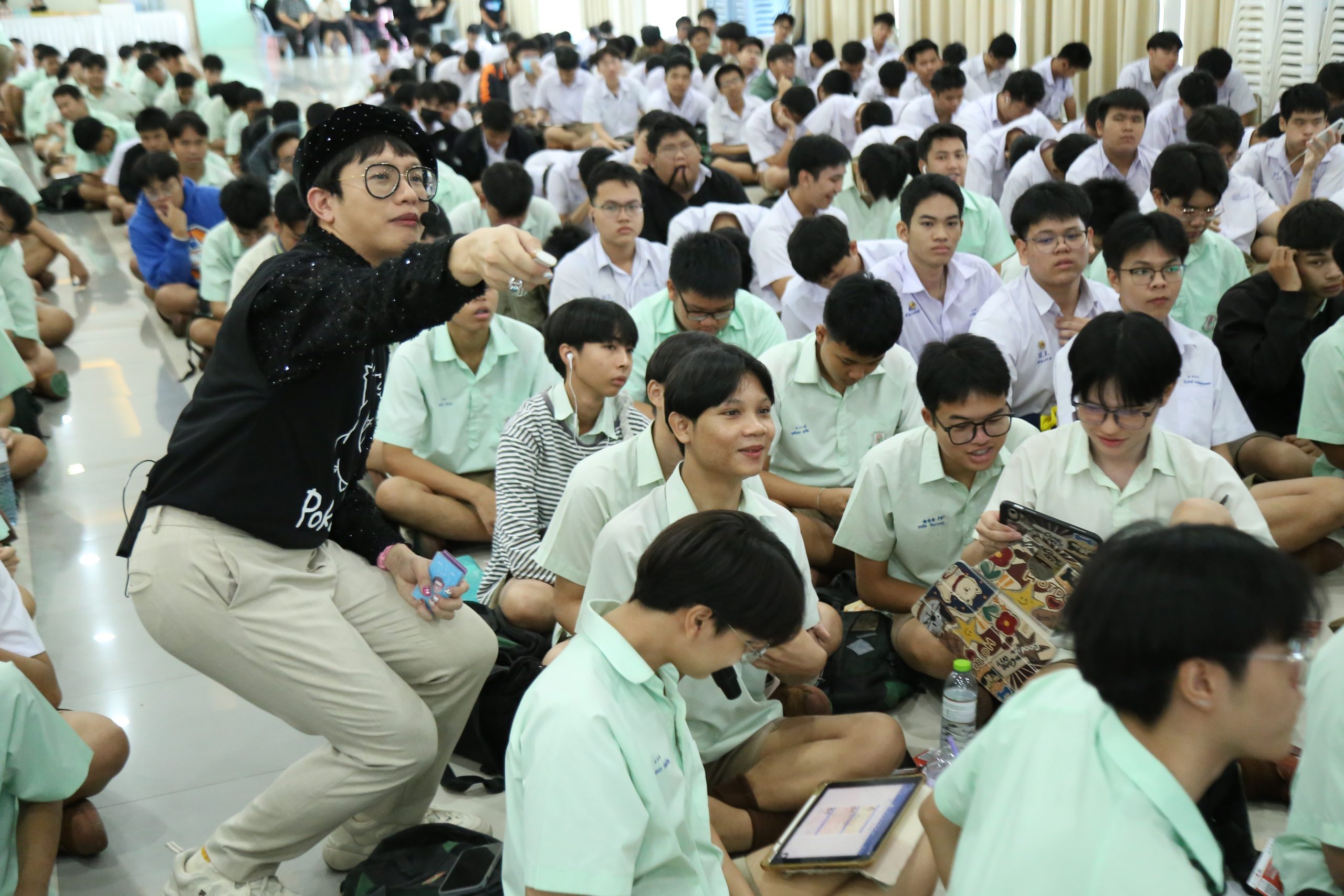 ภาพบรรยากาศกิจกรรมติว Road show TCAS ร่วมกับ BEM ณ โรงเรียนวัดสุทธิวราราม โดย “พี่ยู - เดอะเบรน” - 07