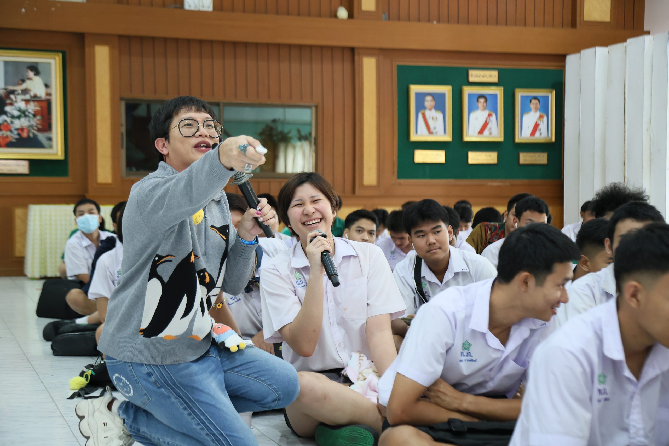 ภาพบรรยากาศกิจกรรมติว Road show TCAS ร่วมกับ BEM ณ โรงเรียนทวีธาภิเศก โดย “พี่ยู - เดอะเบรน” - 04